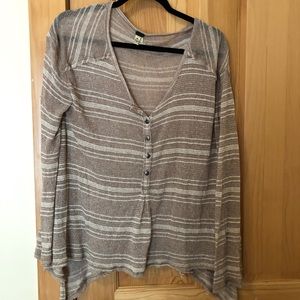 We The Free XS sweater top